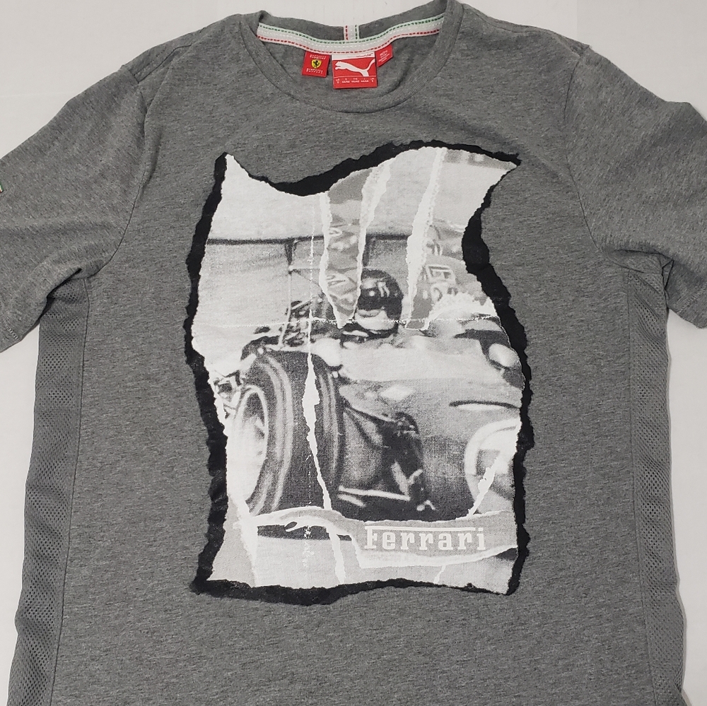 Puma Ferrari crewneck short sleeve T-Shirt Men's small gray racing photo driver